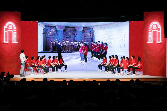 華東師大牽頭開(kāi)展多場(chǎng)大中小學(xué)“同上一堂思政課”教學(xué)觀摩活動(dòng)4.png